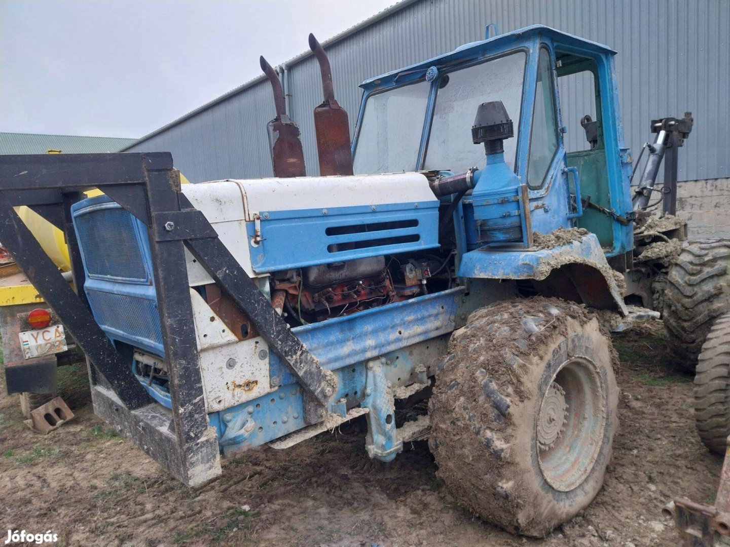 T 150 traktor 6 hengeres jo motorral,daruval elado