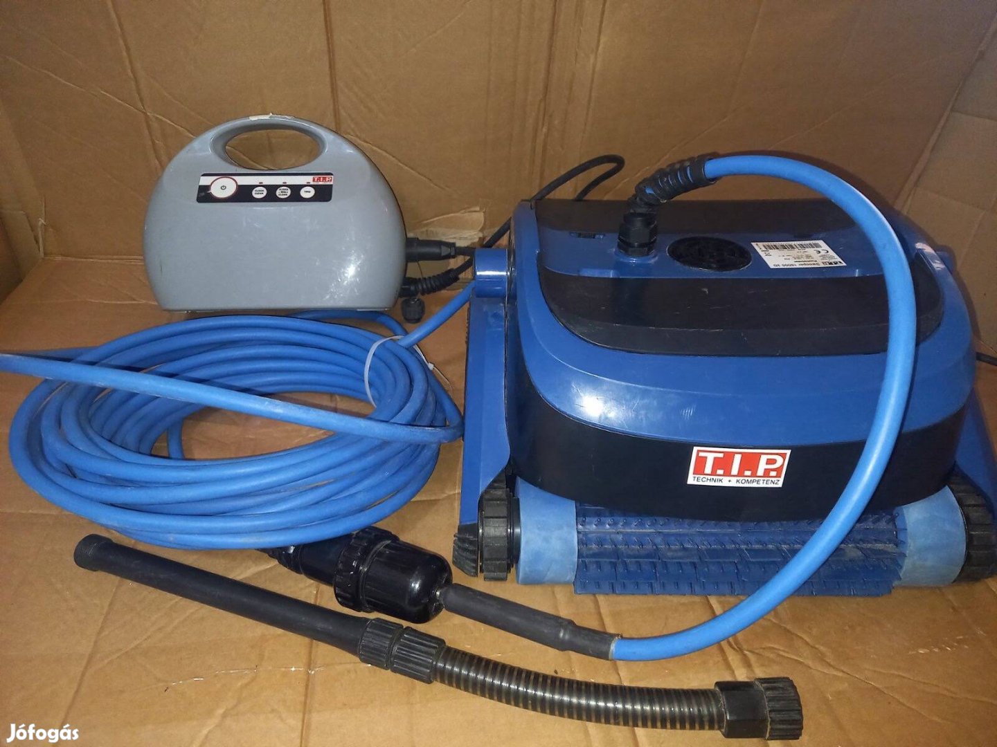 T.I.P. Sweeper 18000 3D medencetisztító robot