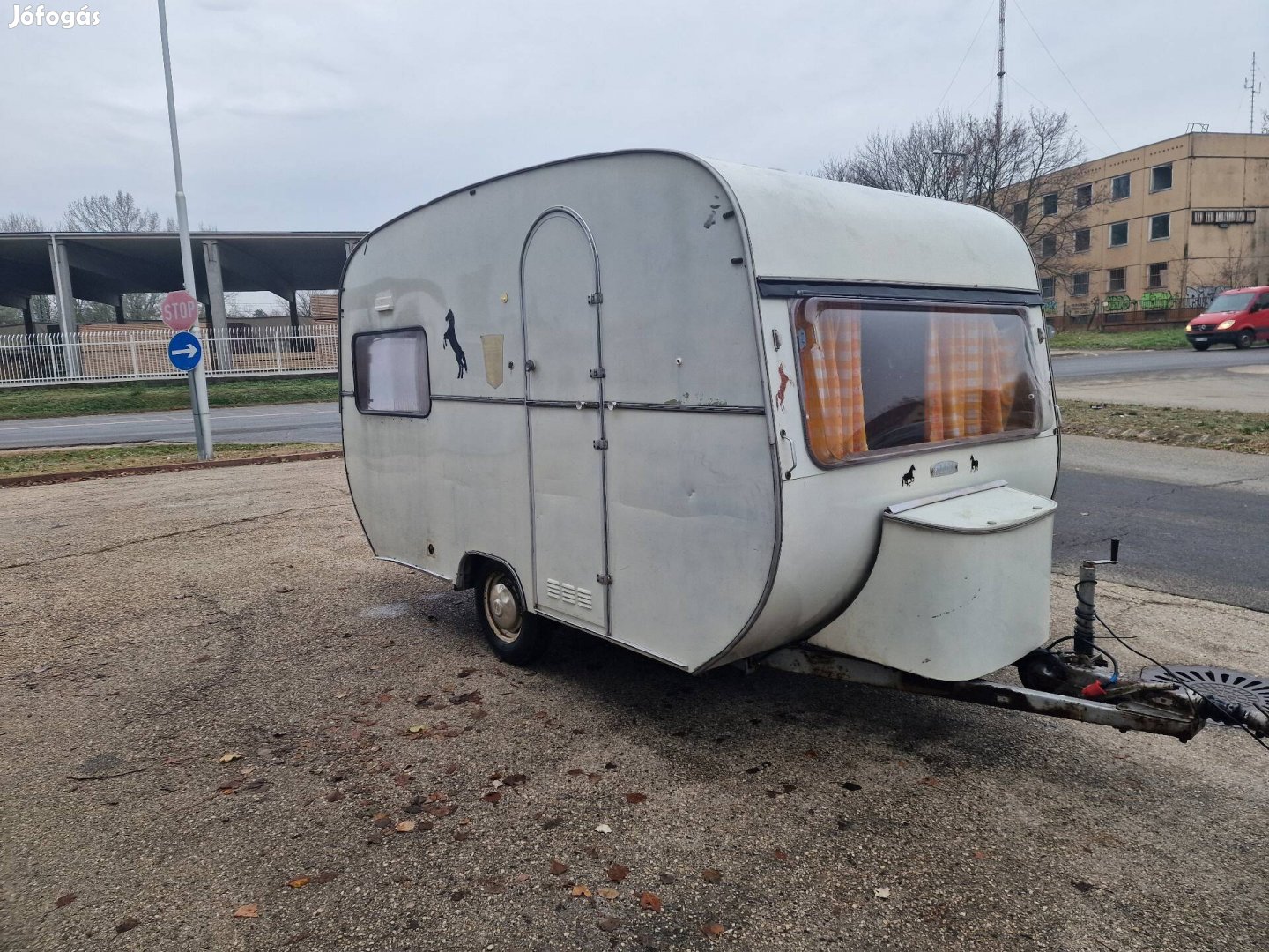 Tabbert 360 lakokocsi telepitesre, 4 fekhelyes, leszallitassal is