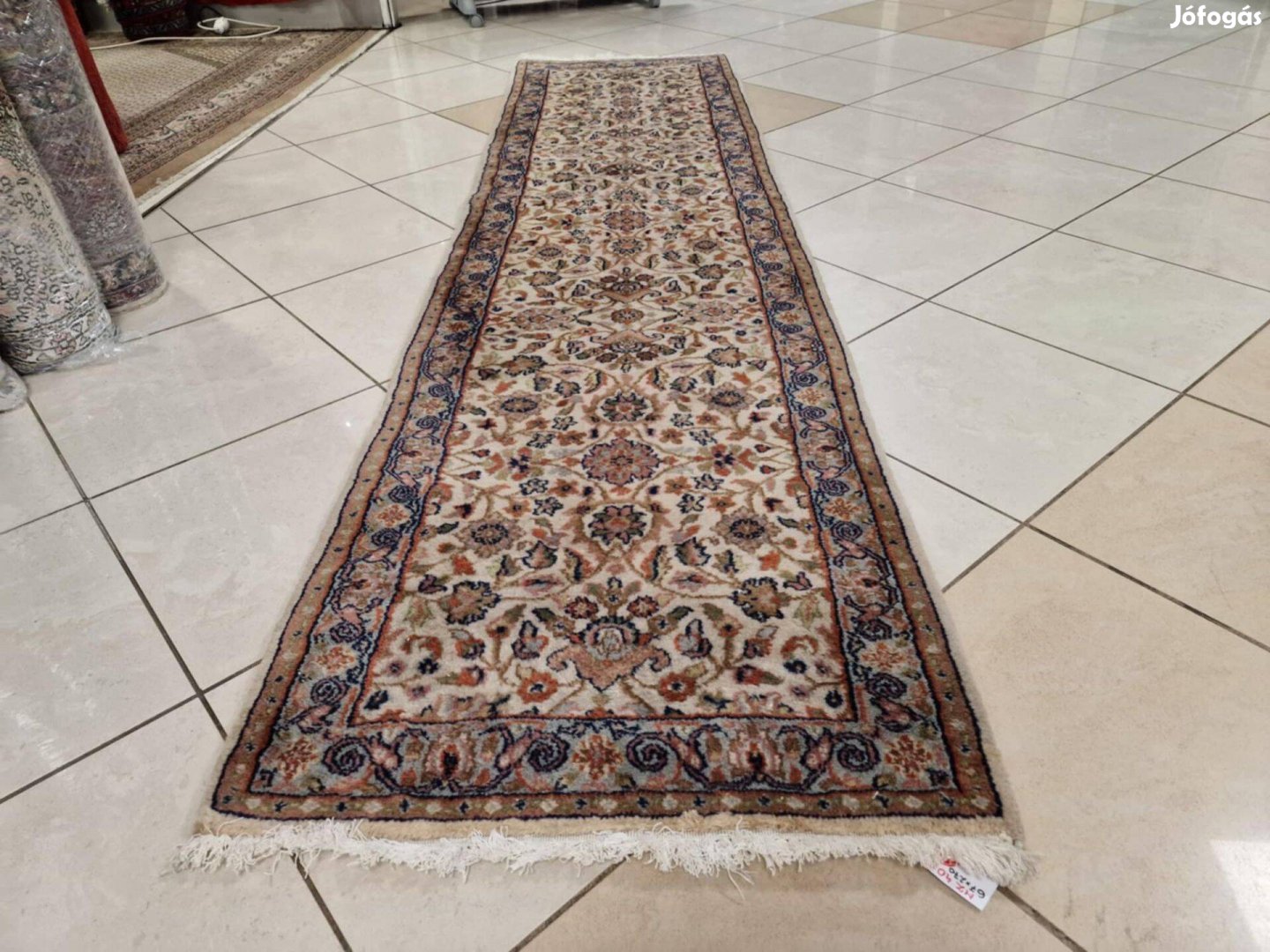 Tabriz motívumos kézi csomózású 67x270 cm gyapjú perzsa szőnyeg MZ408