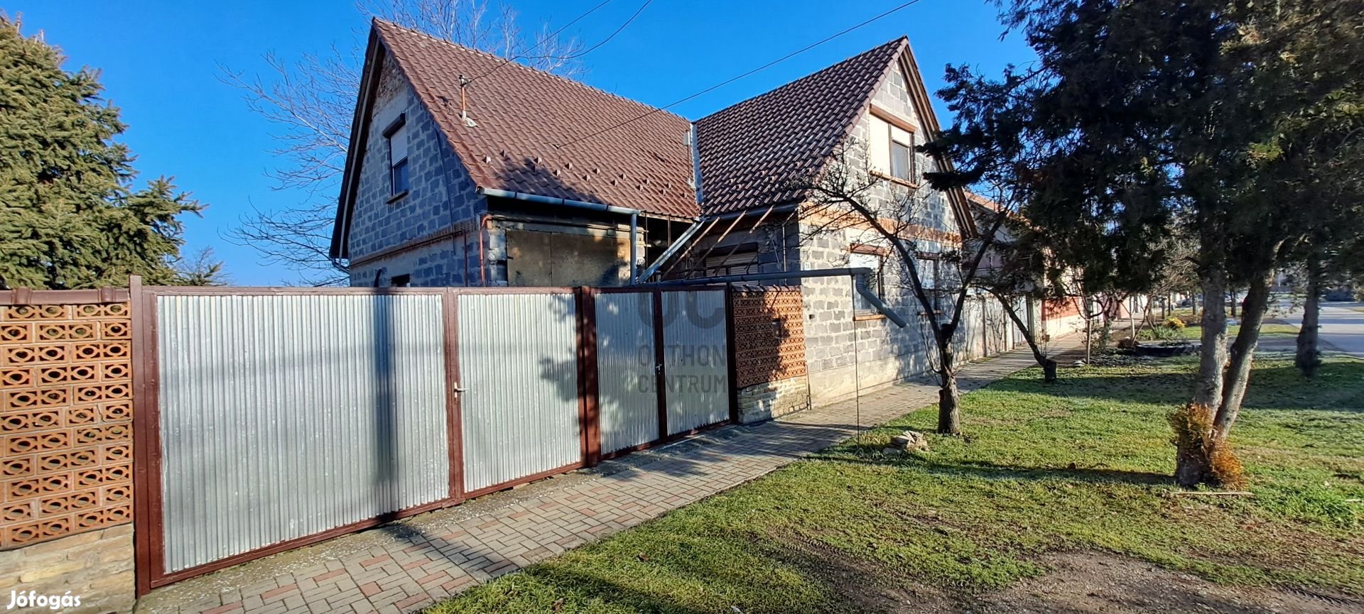 Tágas terek, kiváló elrendezés: Makó családbarát otthona várja Önt!