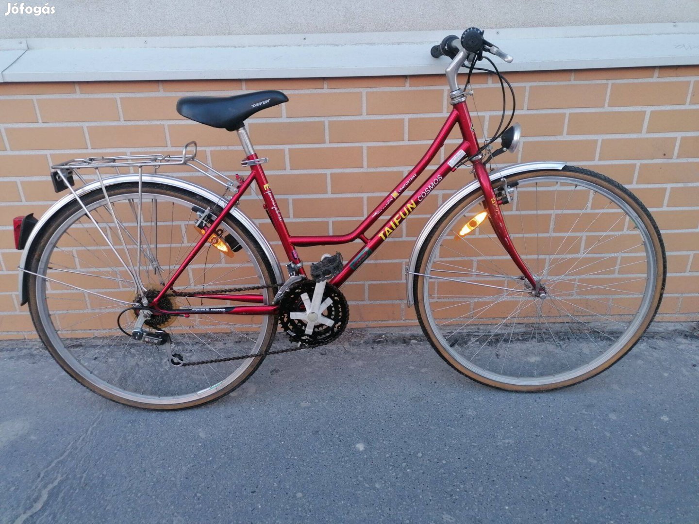 Taifun 28-as városi kerékpár