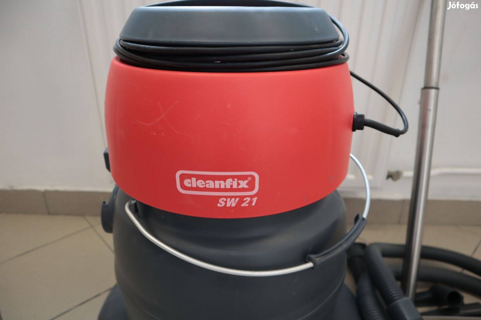 Takarítógép por és vízszívó Cleanfix SW 21