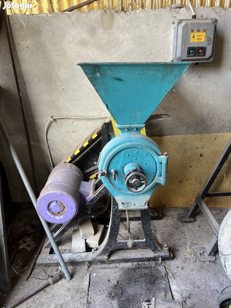 Takarmány roppantó