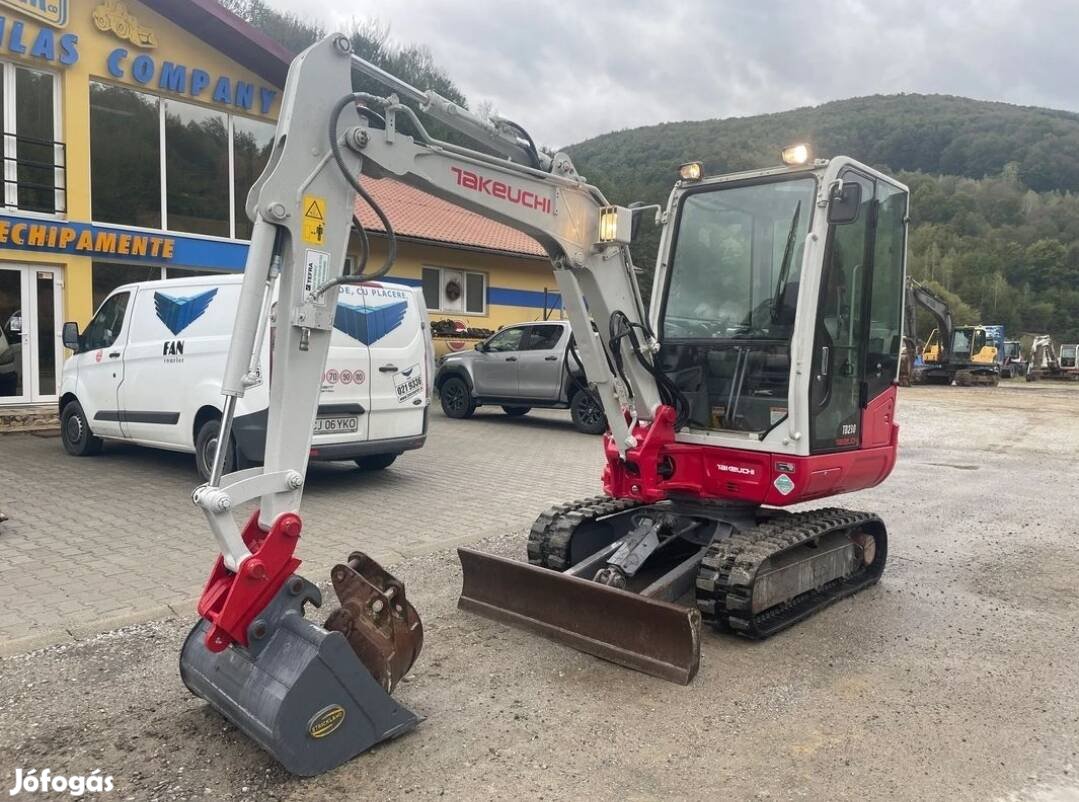 Takeuchi TB230 minikotró 