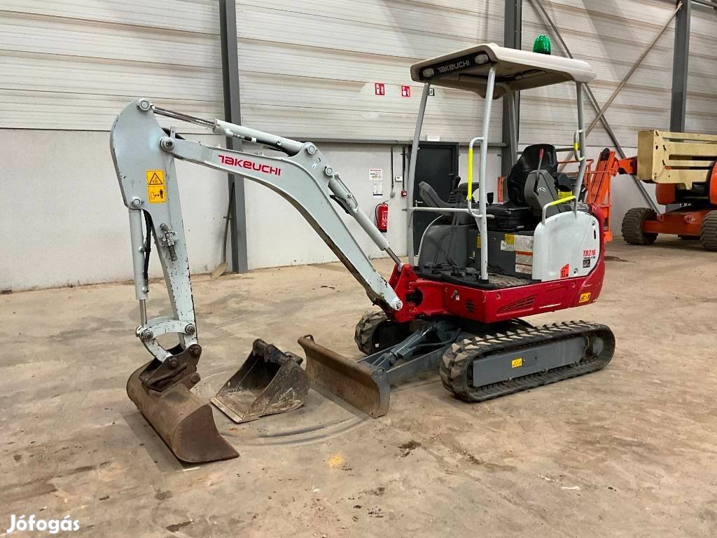 Takeuchi TB 216 / 682 üzemóra / Lízing 20%-tól