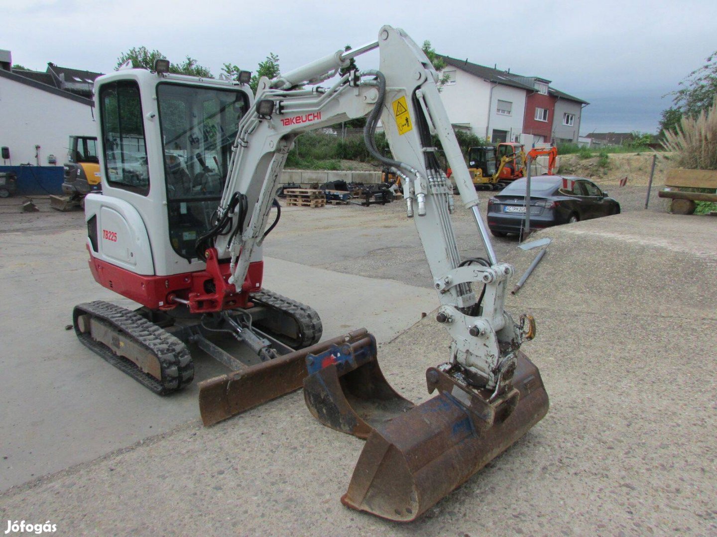 Takeuchi TB 225 V3 / 1.055 üzemóra / Lízing 20%-tól