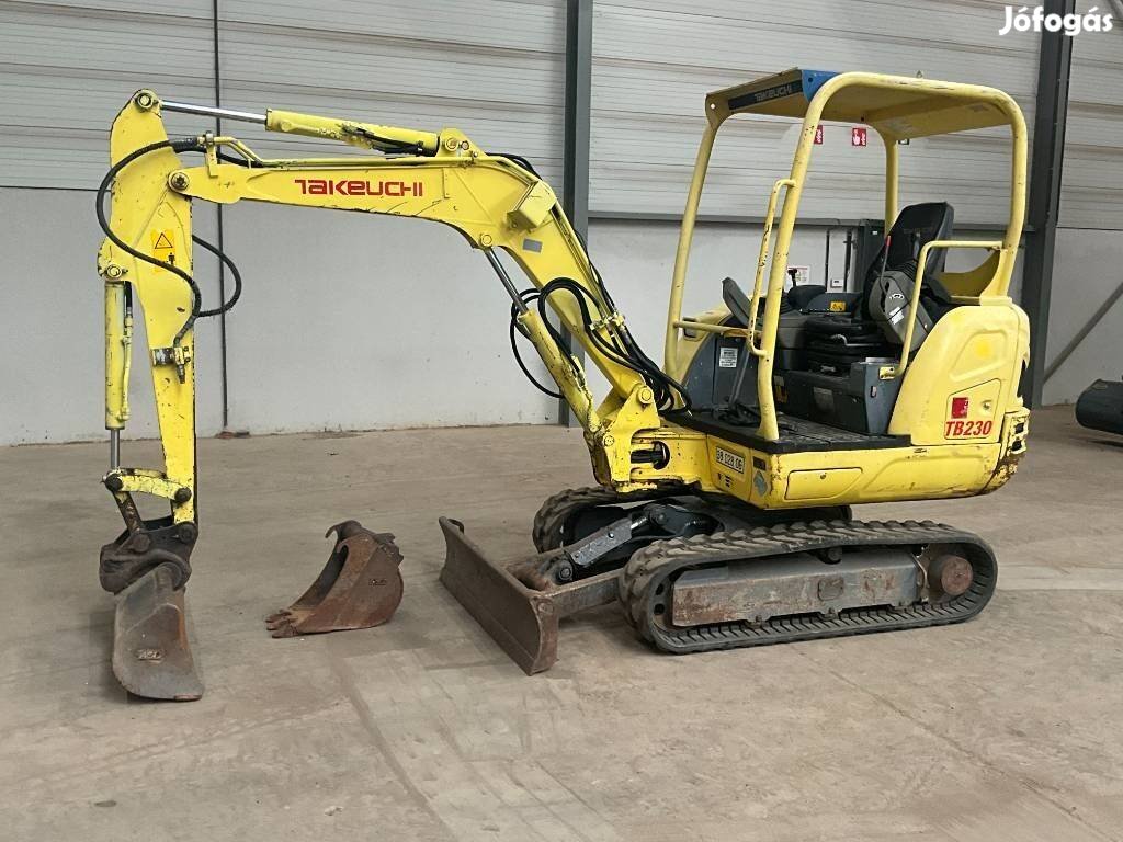 Takeuchi TB 230/ 3.082 h üzemóra / Lízing 20%-tól