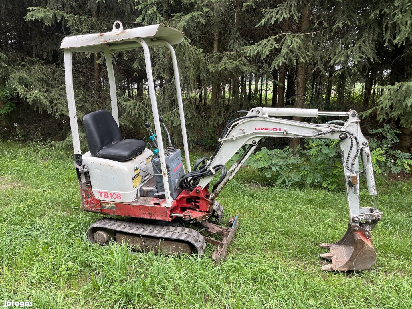 Takeuchi Tb108 minikotró forgókotró