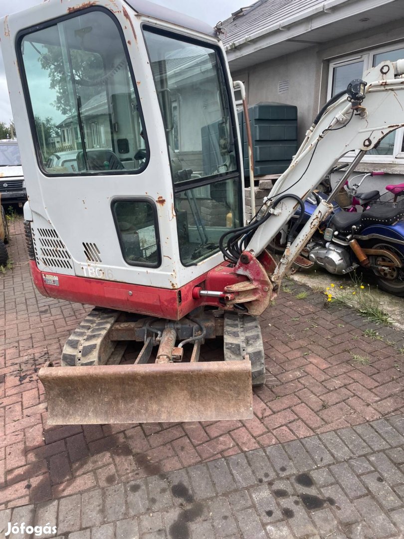Takeuchi tb016 gumi lánctalpas árokásó