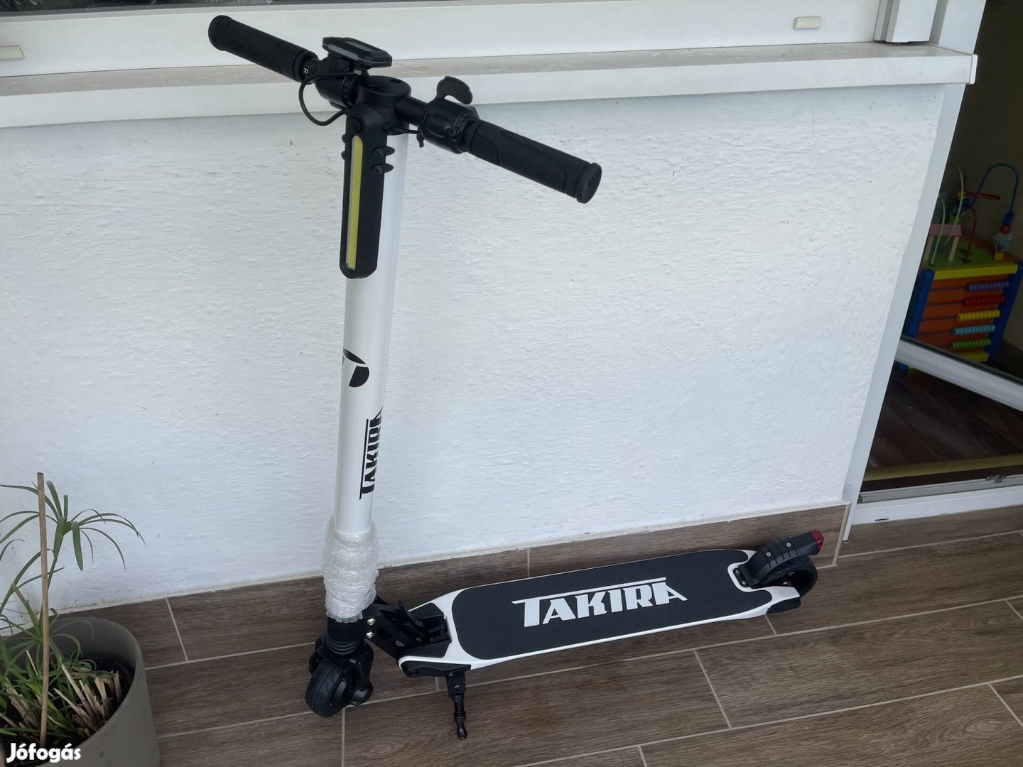 Takira elektromos roller új 