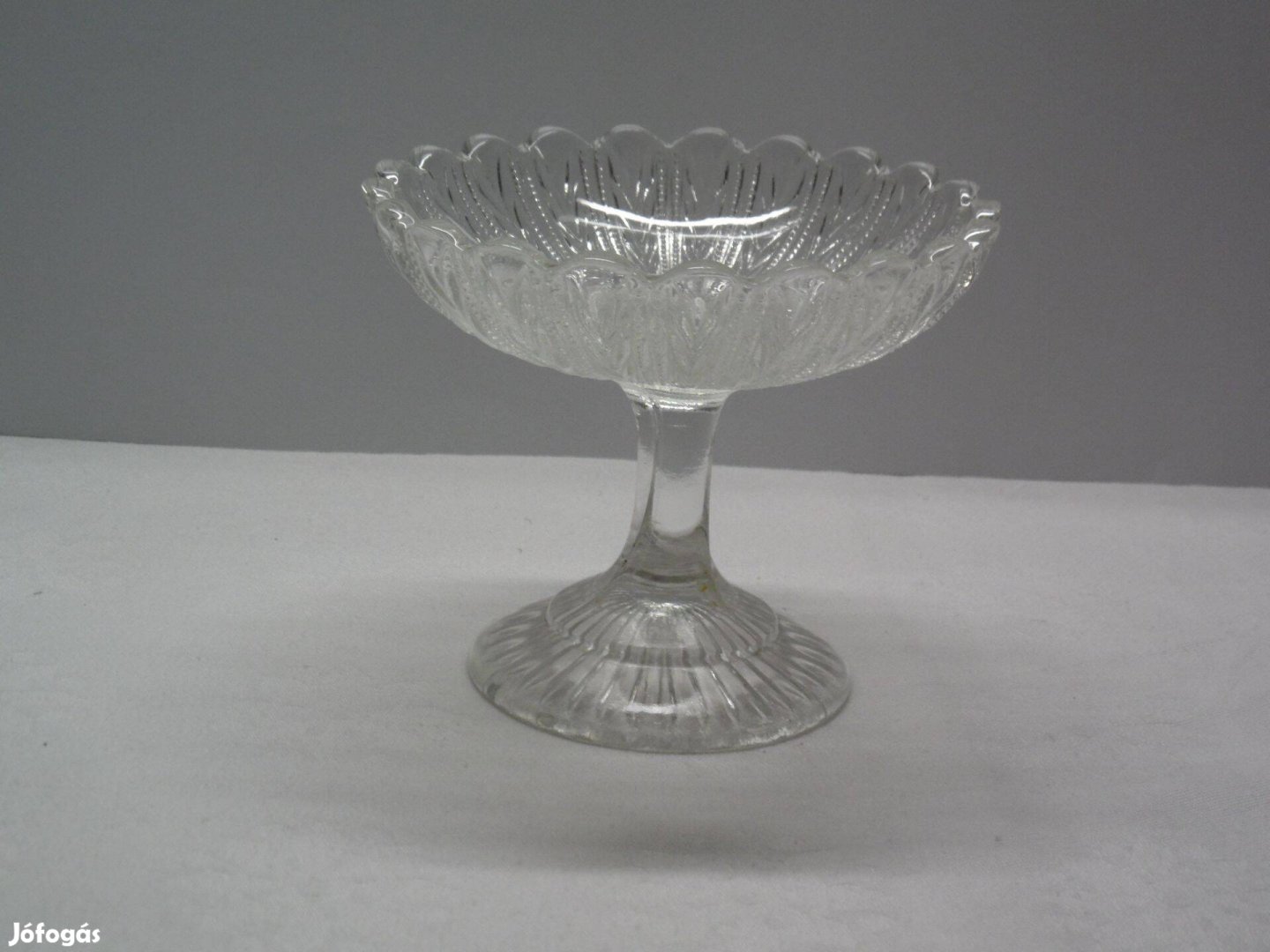 Talpas üveg talpas kehely, kínáló