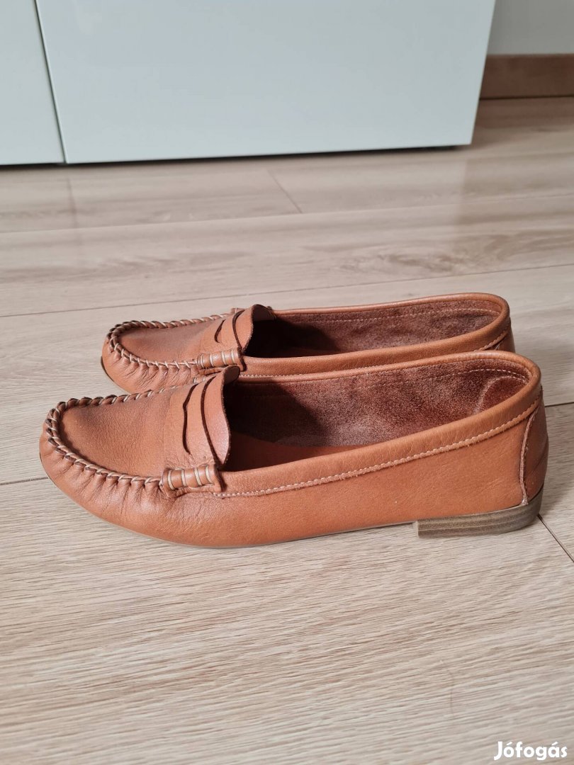 Tamaris bőr cipő, mokaszin, 37