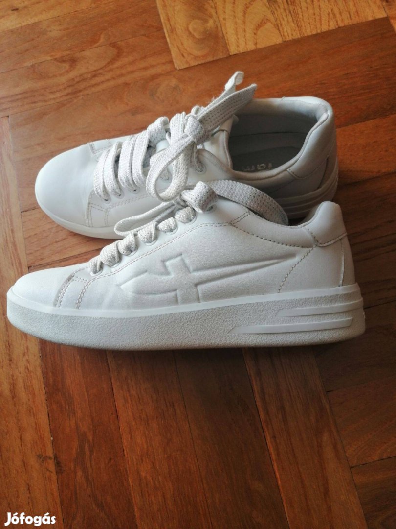 Tamaris fehér sneaker 37
