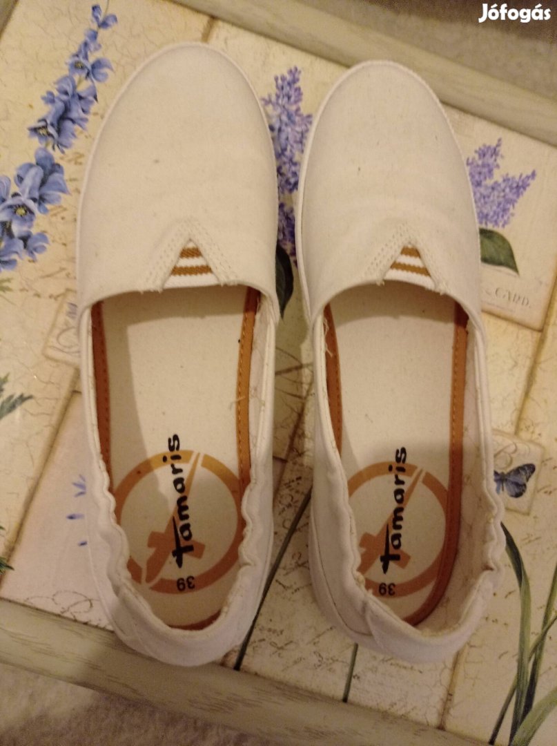 Tamaris fehér vászon cipő 