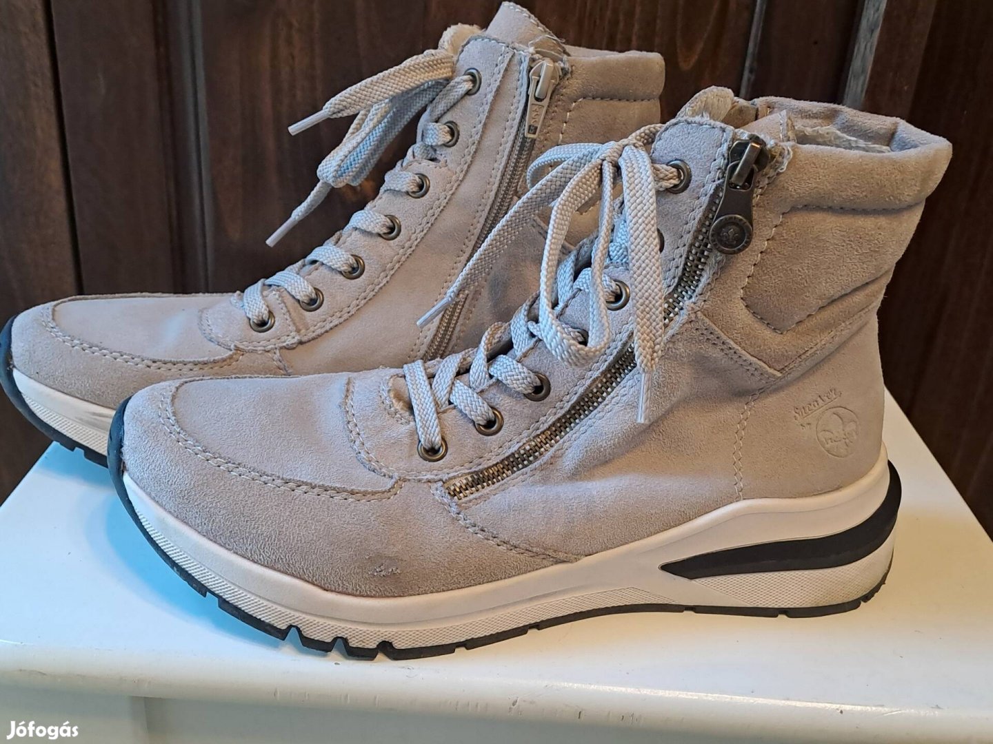 Tamaris tavaszi magasszárú cipő, bakancs 41