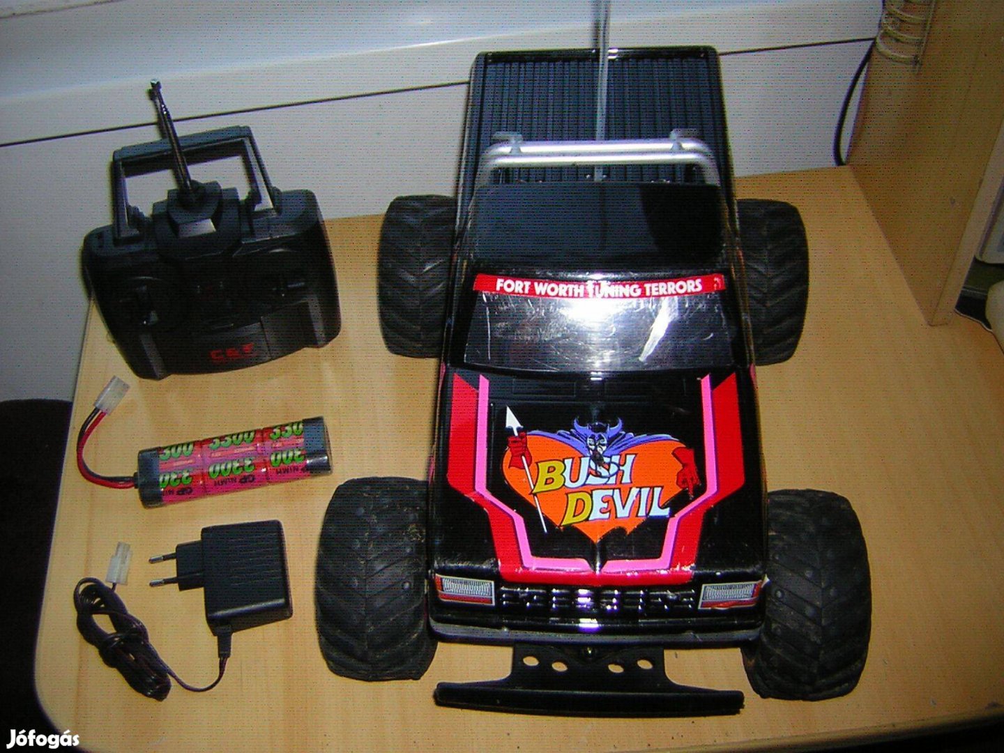 Tamiya Bush Devil 1:10 monster truck RC autó teljesen menetkészen