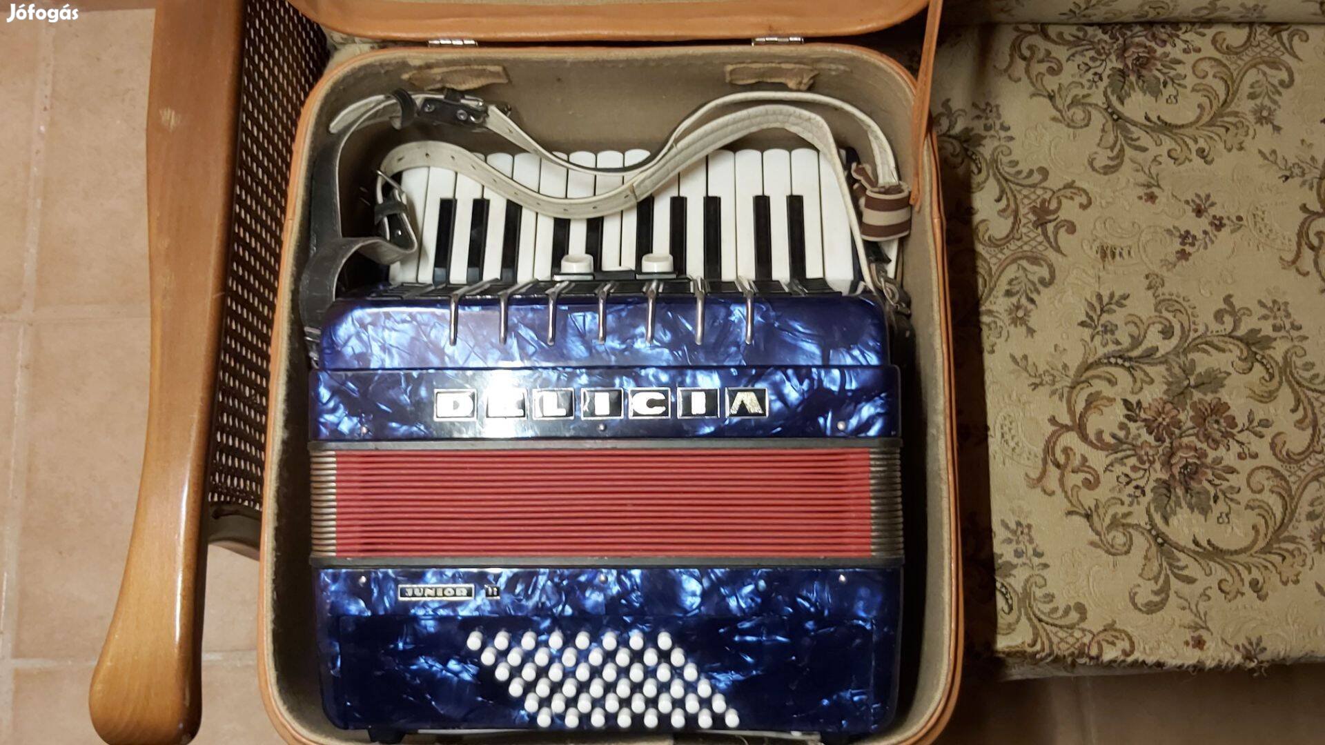 Tangóharmonika eladó!