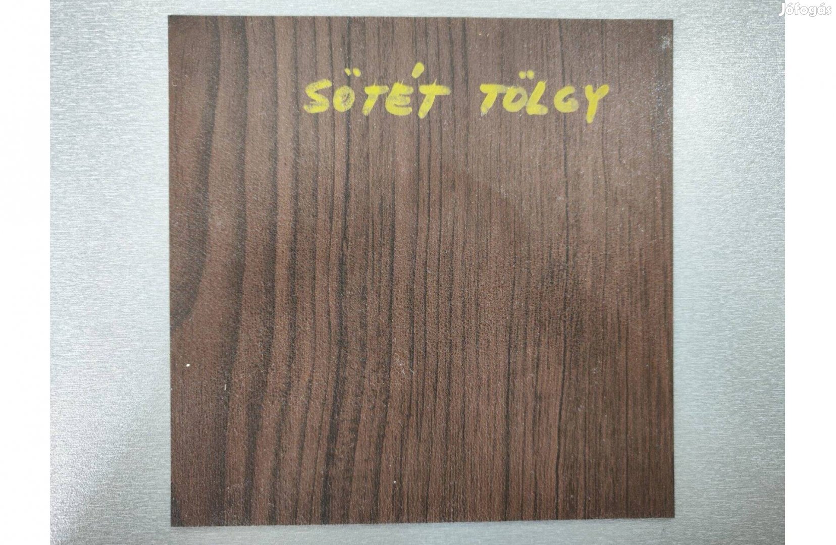 Tapézlemezek - Sötét Tölgy Színben Eladó
