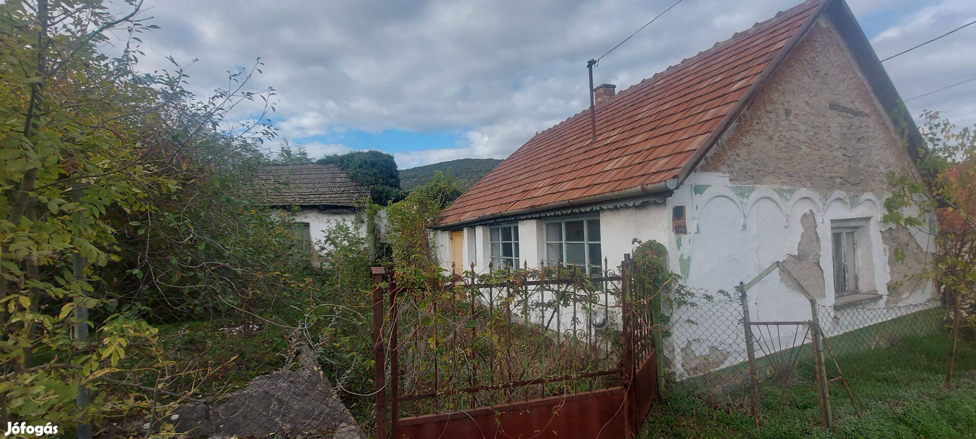 Tapolcáról elérhető kis nyaraló gyönyörű környéken !