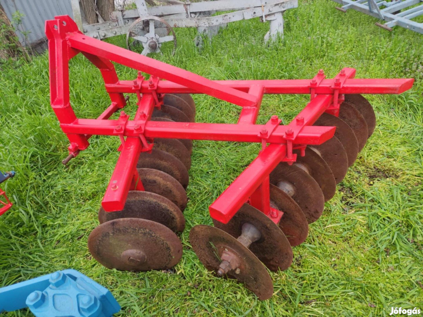 Tárcsa T25-ös traktor után