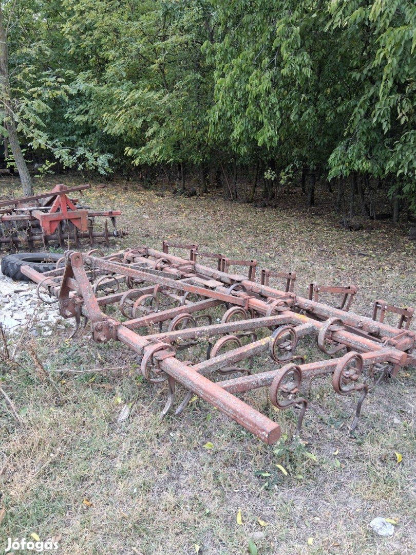 Tárcsa.eke.kombinátor