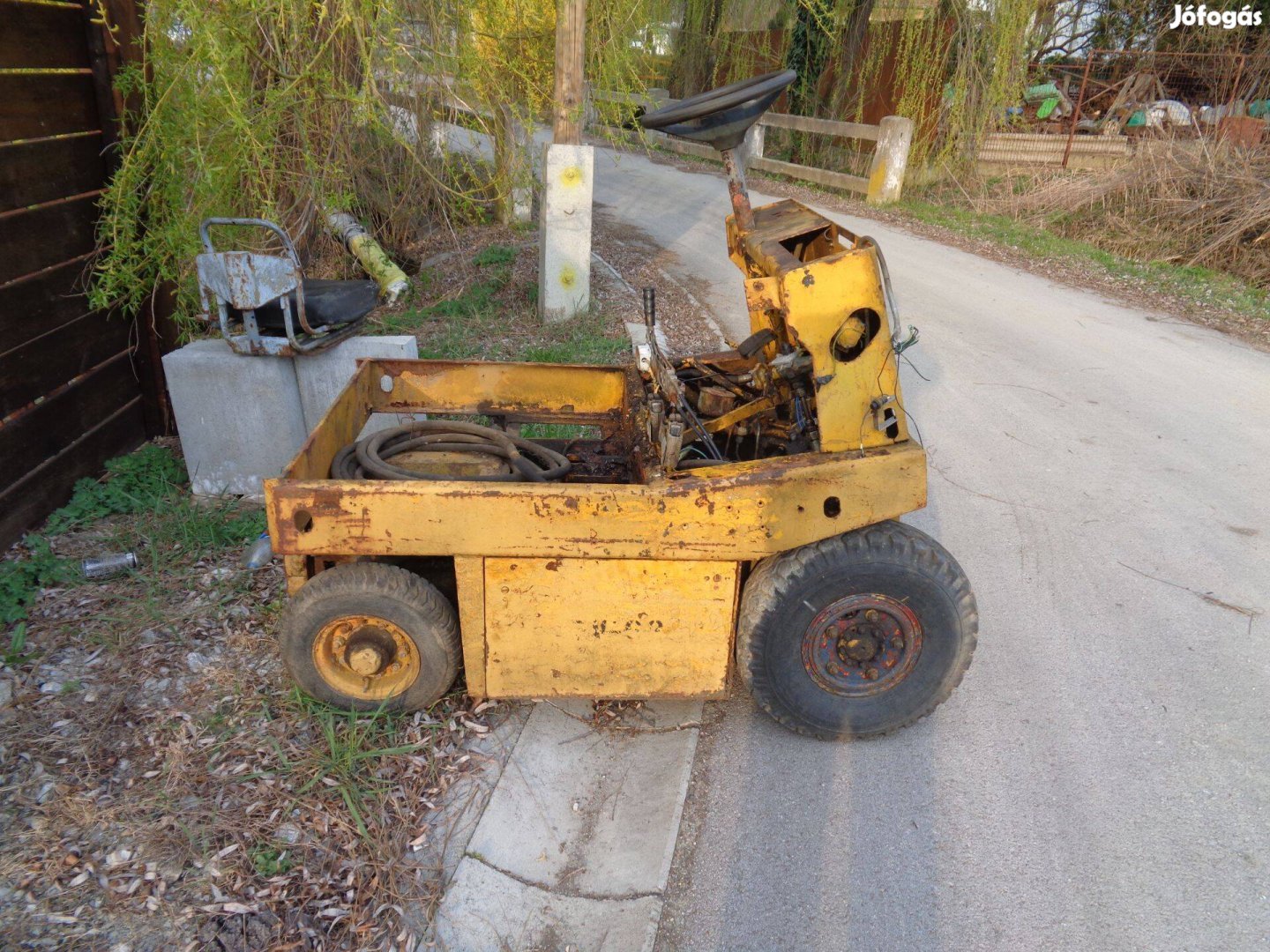 Targonca elektromos balkancar bontott alkatrész