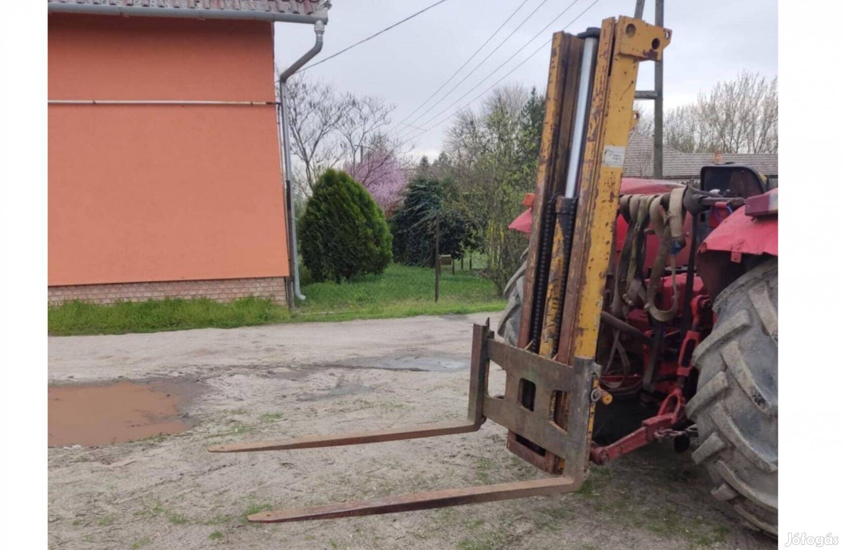 Targonca torony traktor után való, szabad emelésű, duplex