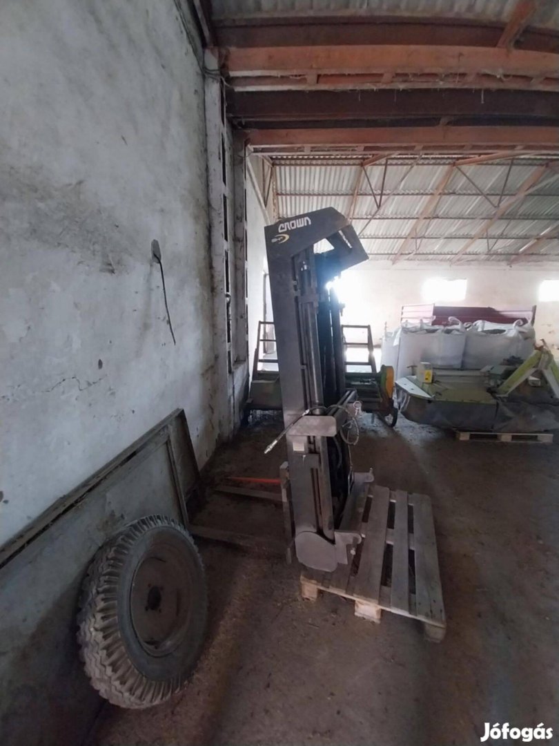 Targonca torony traktorra