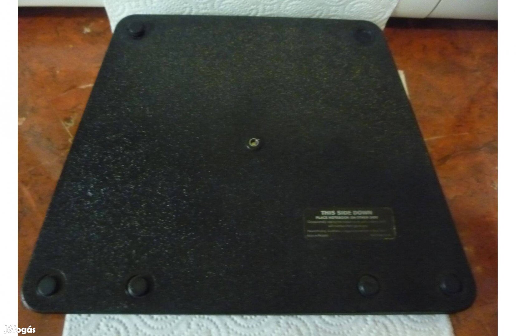 Targus" fekete színű elforgatható notebook tartó lábakon