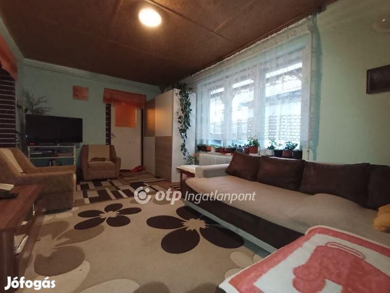 Tari eladó 94 nm-es ház