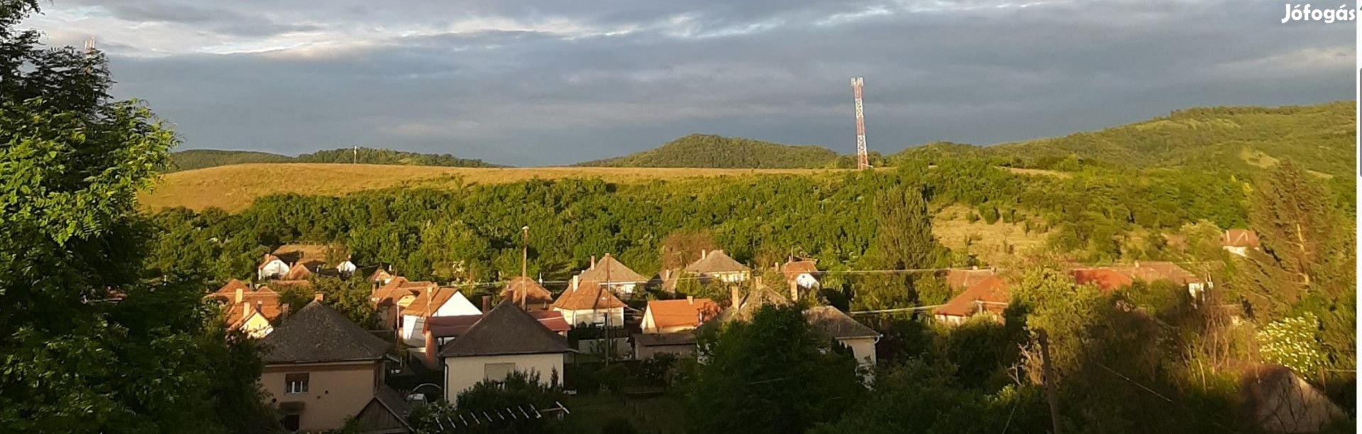 Tarnalelesz  panorámás , patak melletti oldalán Kádárkocka  családi