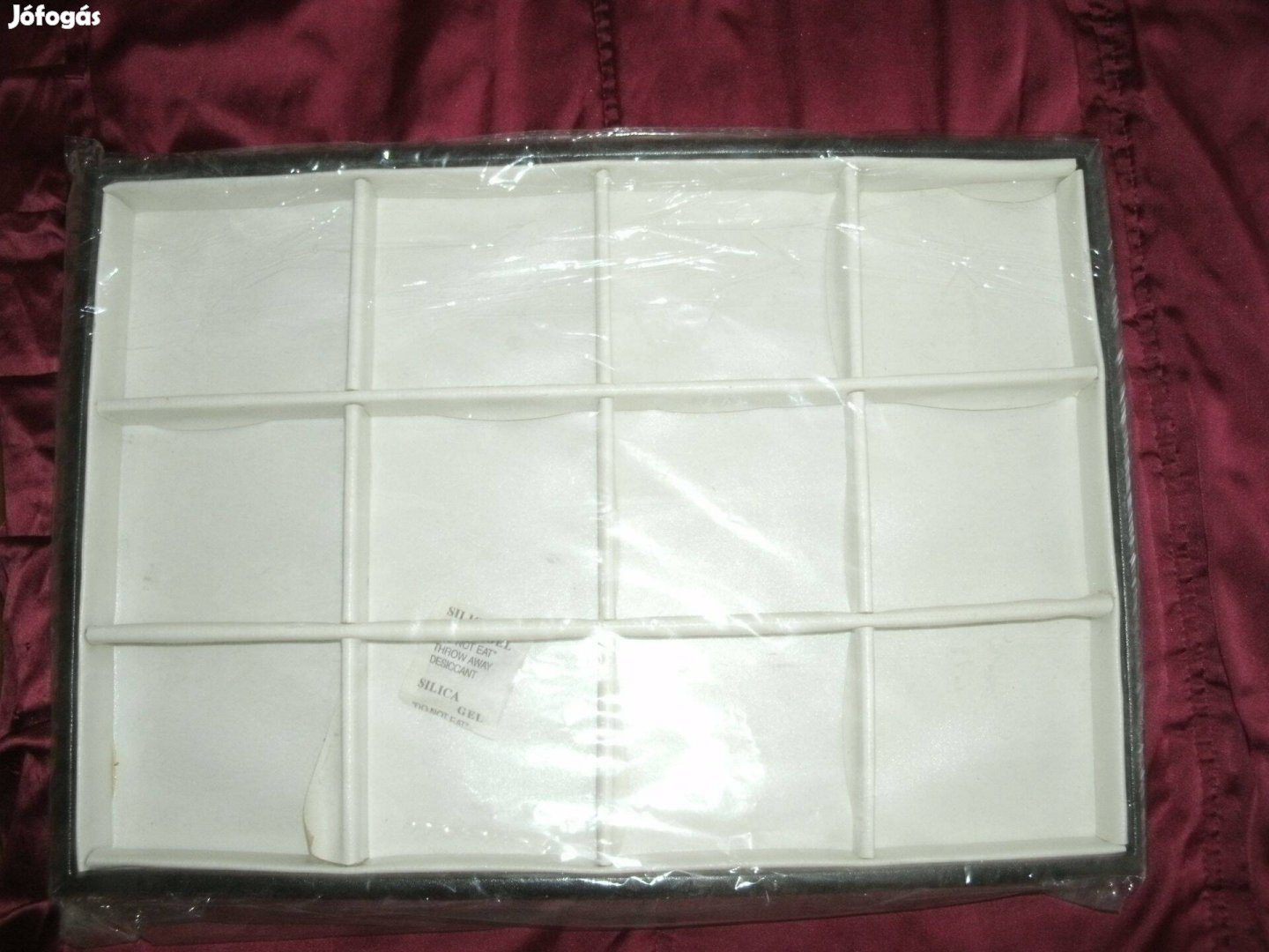 Tárolásra alkalmas új doboz bontatlan csomagolásban