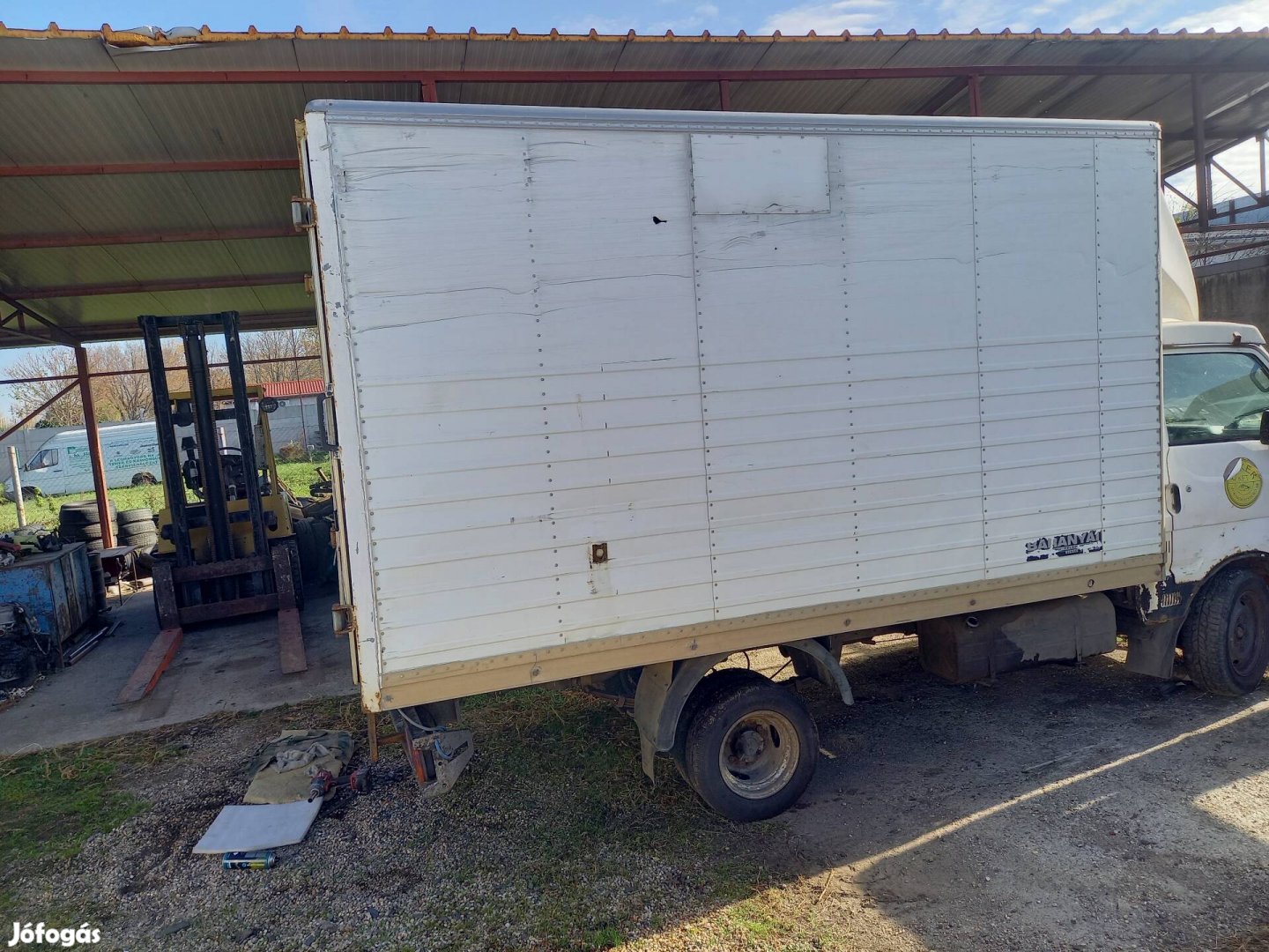 Tároló doboz felépítmény eladó. 