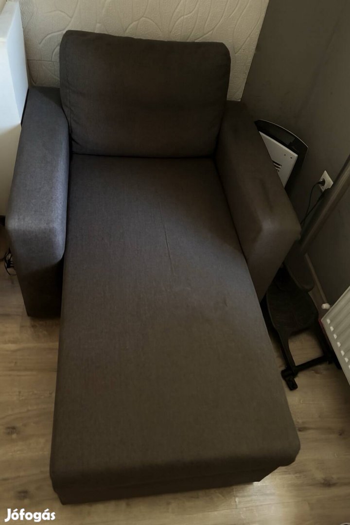 Tárolós fekvő fotel