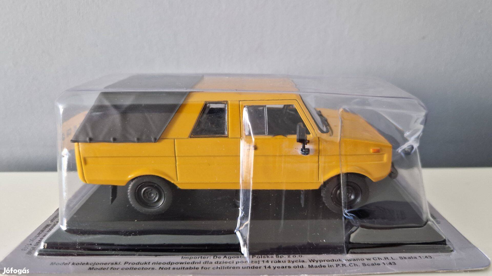 Tarpan 237 1:43 1/43 Modell bontatlan kisautó pickup Legendás autók