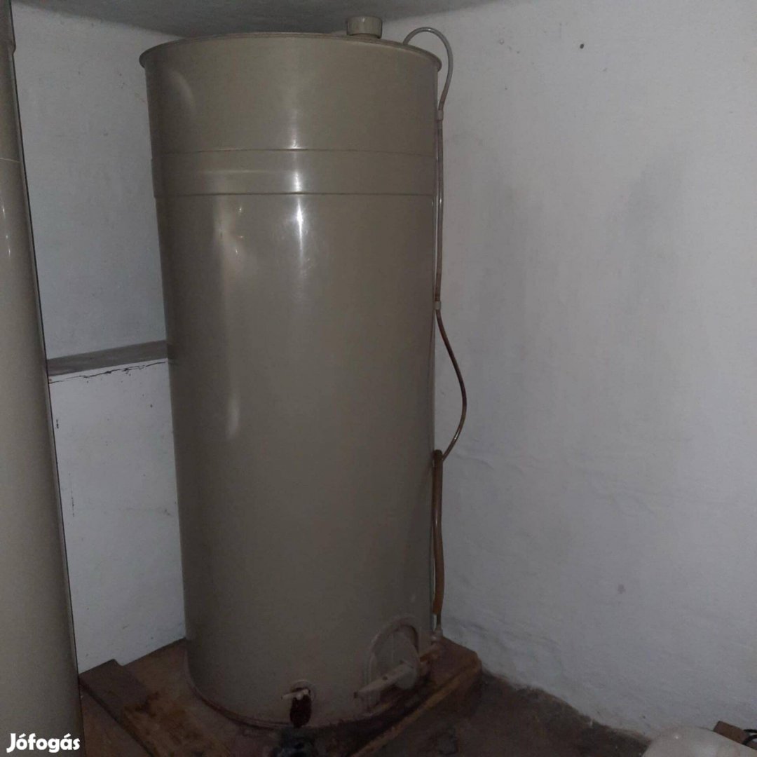 Tartályok 1000 liter/db