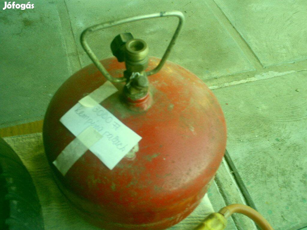 Tartályok vegyesen