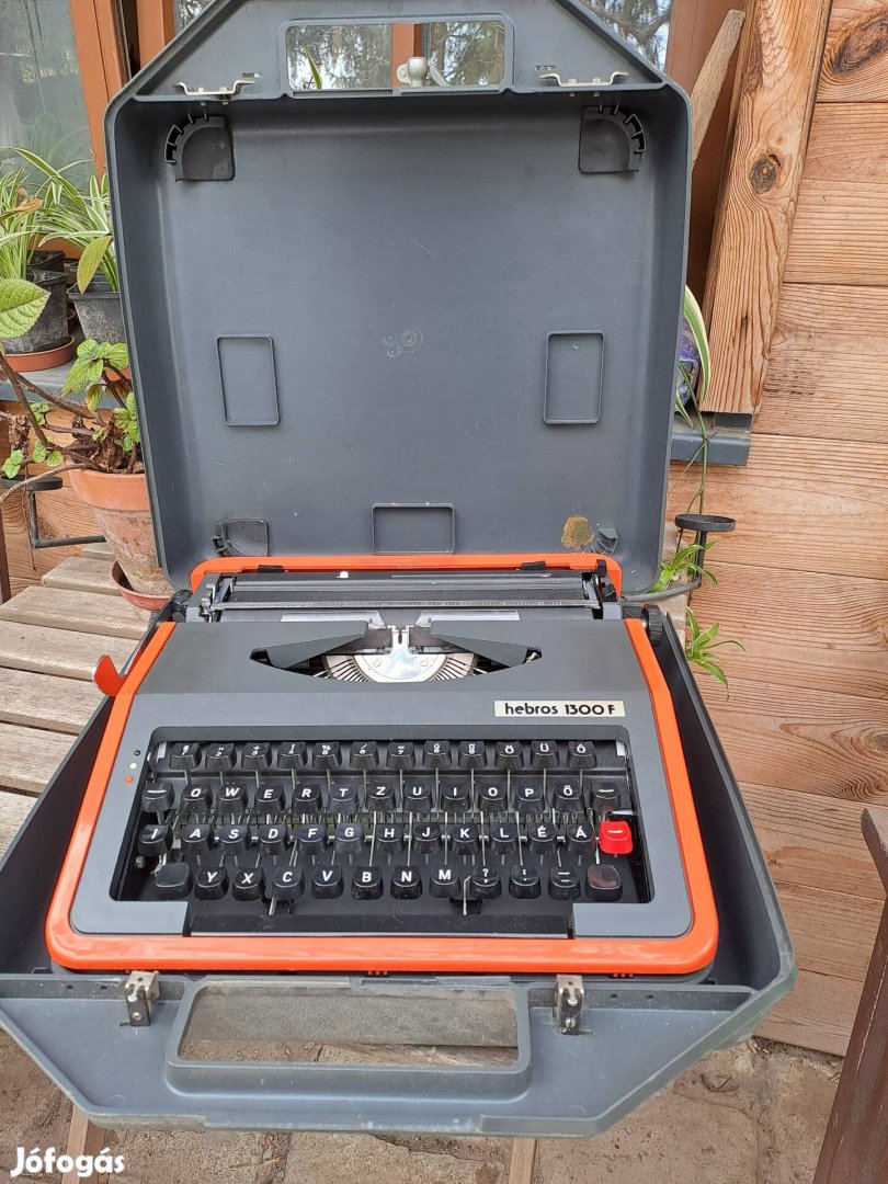 Táska írógép 