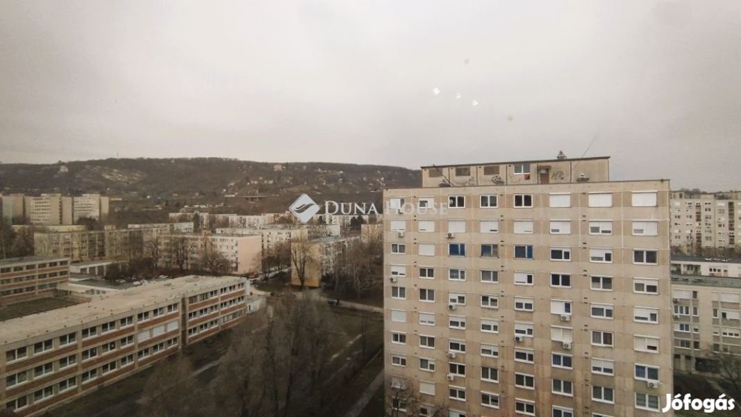 Tatabányai eladó 53 nm-es lakás