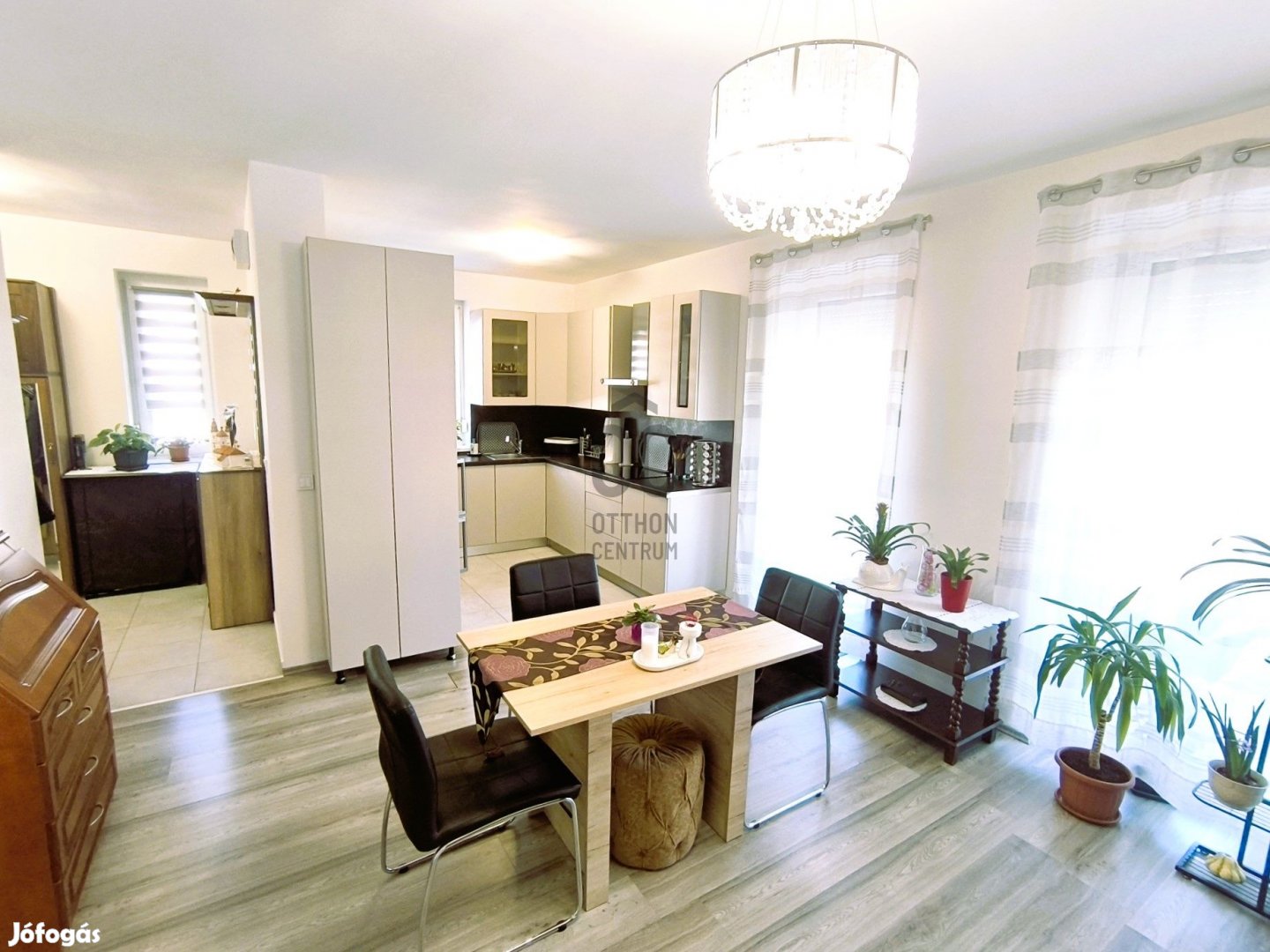 Tatabányai eladó tégla társasházi lakás