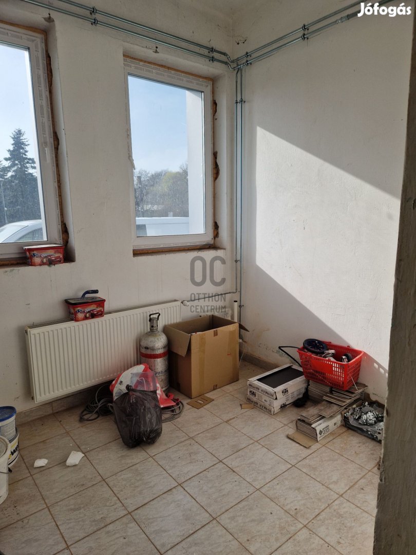 Tatai kiadó üzleti célú ingatlan