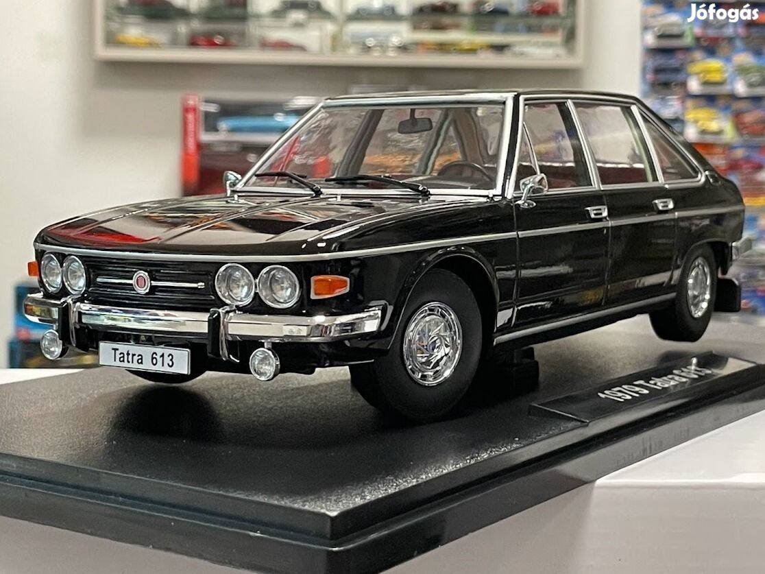 Tatra 613 1979 black 1:18 Triple9
