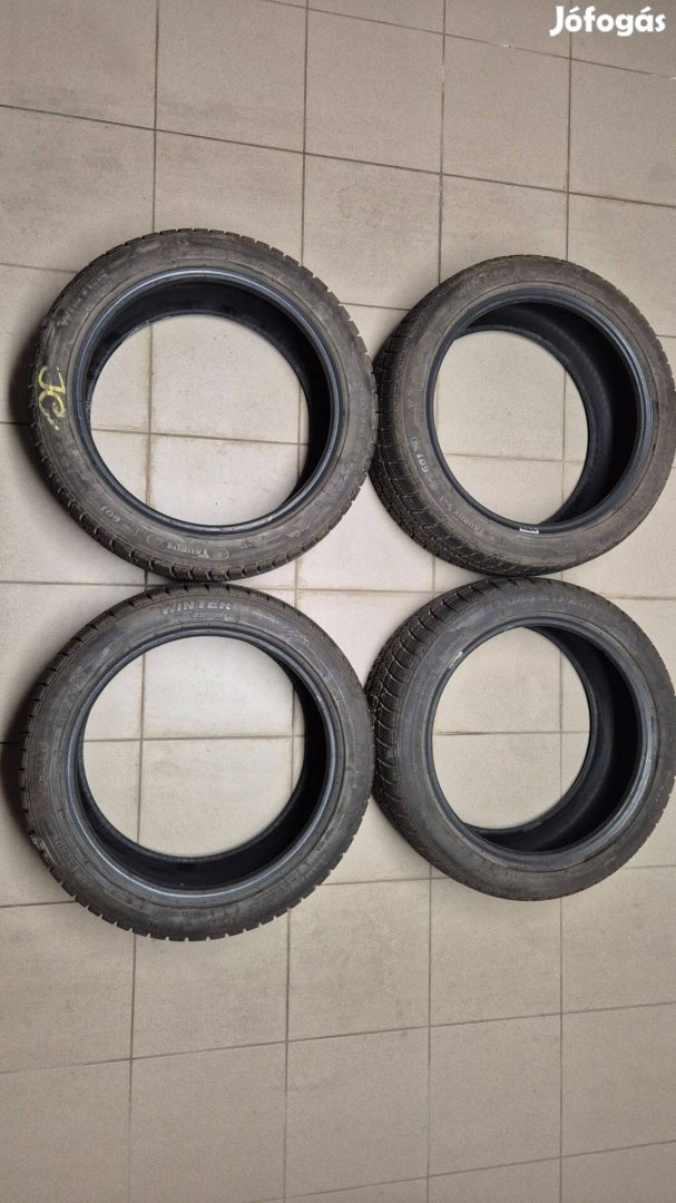 Taurus 225/45R17 téli