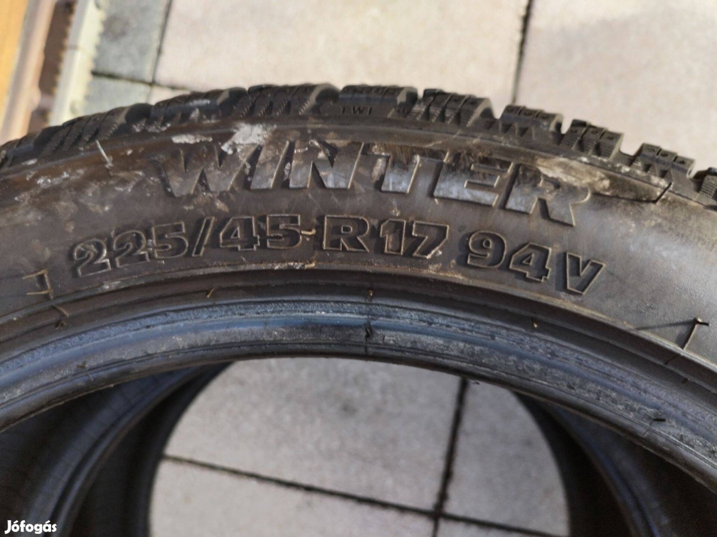 Taurus 225 45 17 téli gumi 2 db