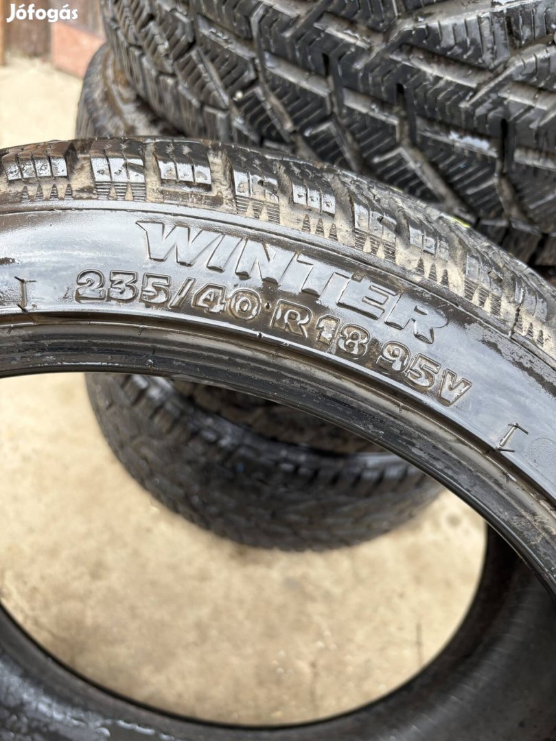 Taurus 235/40 R18 téli szett.