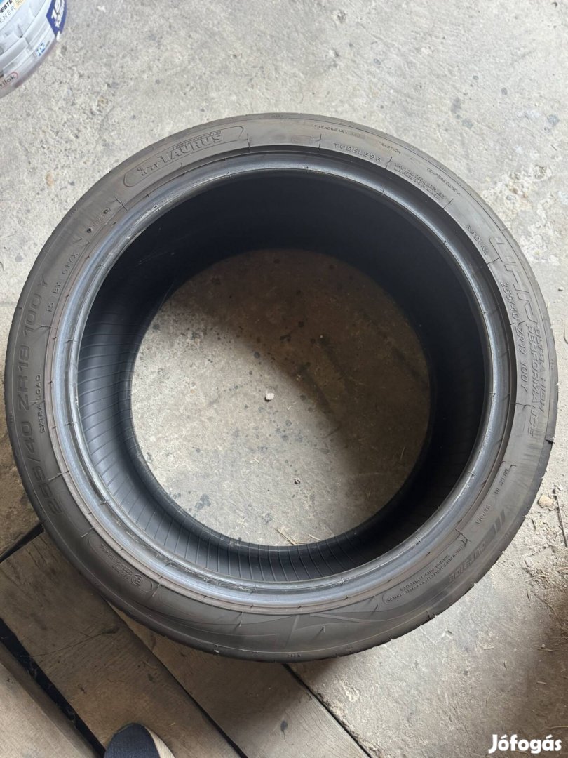 Taurus 255/40 R19 nyári