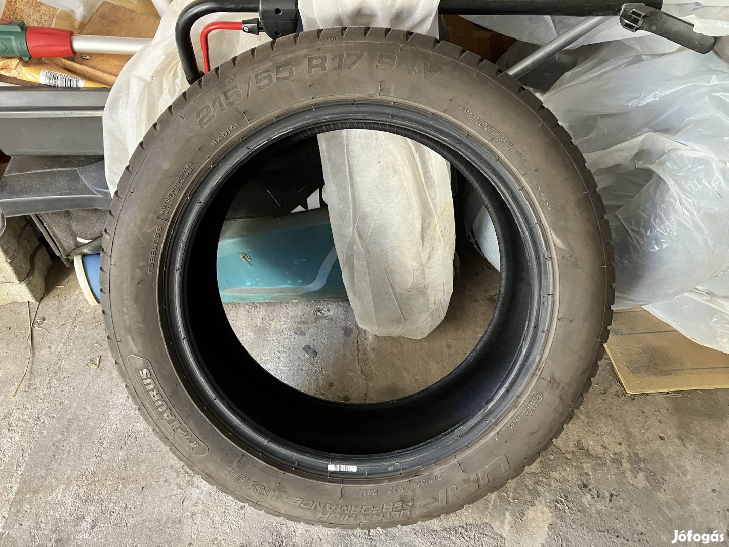 Taurus UHP 215/55 R17 94V nyári gumiabroncsok