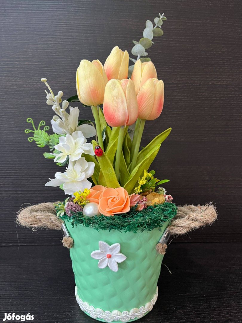 Tavaszi narancs tulipános asztaldísz, dekoráció eladó