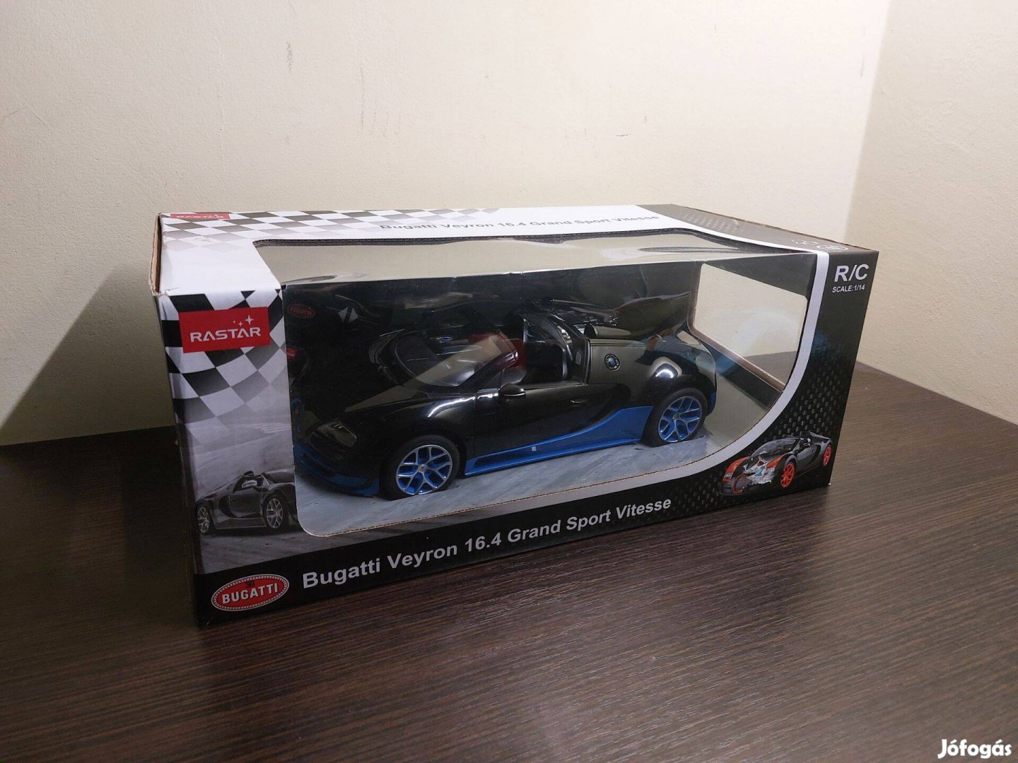 Távirányítós autó dobozzal eladó Bugatti Veyron 1/14 Rastar